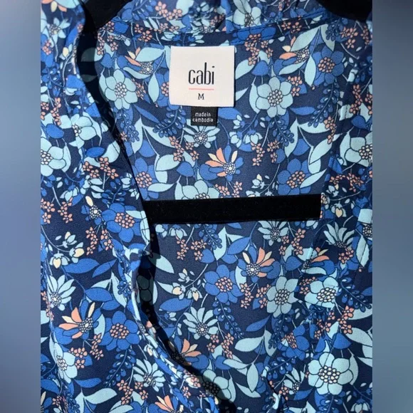 Cabi Blue Floral Sleeveless Top. Button front with small ruffle collar & edge. - Picture 3 of 9